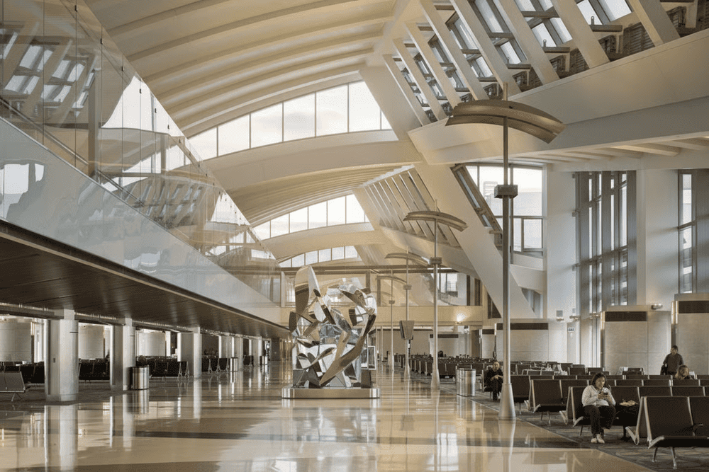 Các nhà ga tại LAX được sắp xếp khoa học, phục vụ riêng cho một hoặc một số hãng bay